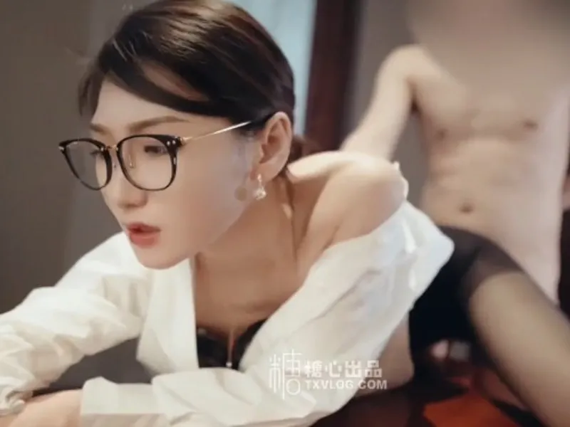 Vào phòng riêng được sếp nữ dam dang bú của quý cho
